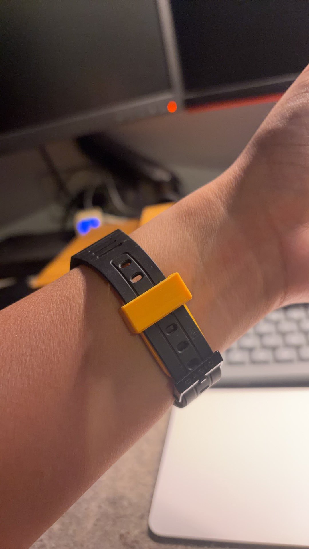 普通手表也能用上 Google Fitbit:3D 打印一个卡扣,完美适配卡西欧 F91W 普通手表也能用上 Google Fitbit:3D 打印一个卡扣,完美适配卡西欧 F91W